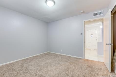 10602 Lands Run San Antonio TX 78230