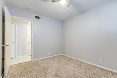 10602 Lands Run San Antonio TX 78230