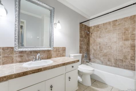 10602 Lands Run San Antonio TX 78230