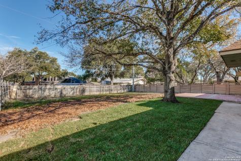 10602 Lands Run San Antonio TX 78230