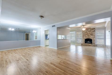10602 Lands Run San Antonio TX 78230