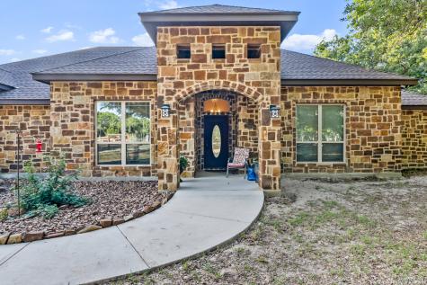 769 Killarney Road Floresville TX 78114