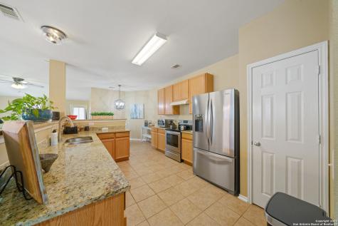 6108 Black Butte Schertz TX 78108