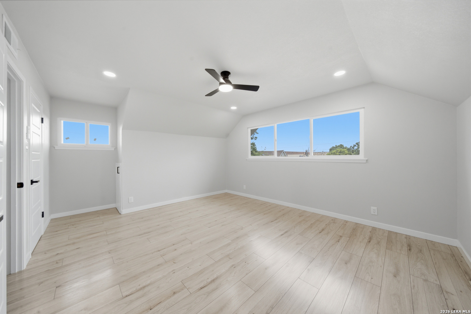 118 S Gardenview Castle Hills TX 78213