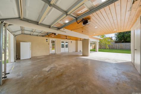118 S Gardenview Castle Hills TX 78213
