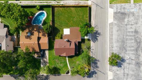 118 S Gardenview Castle Hills TX 78213