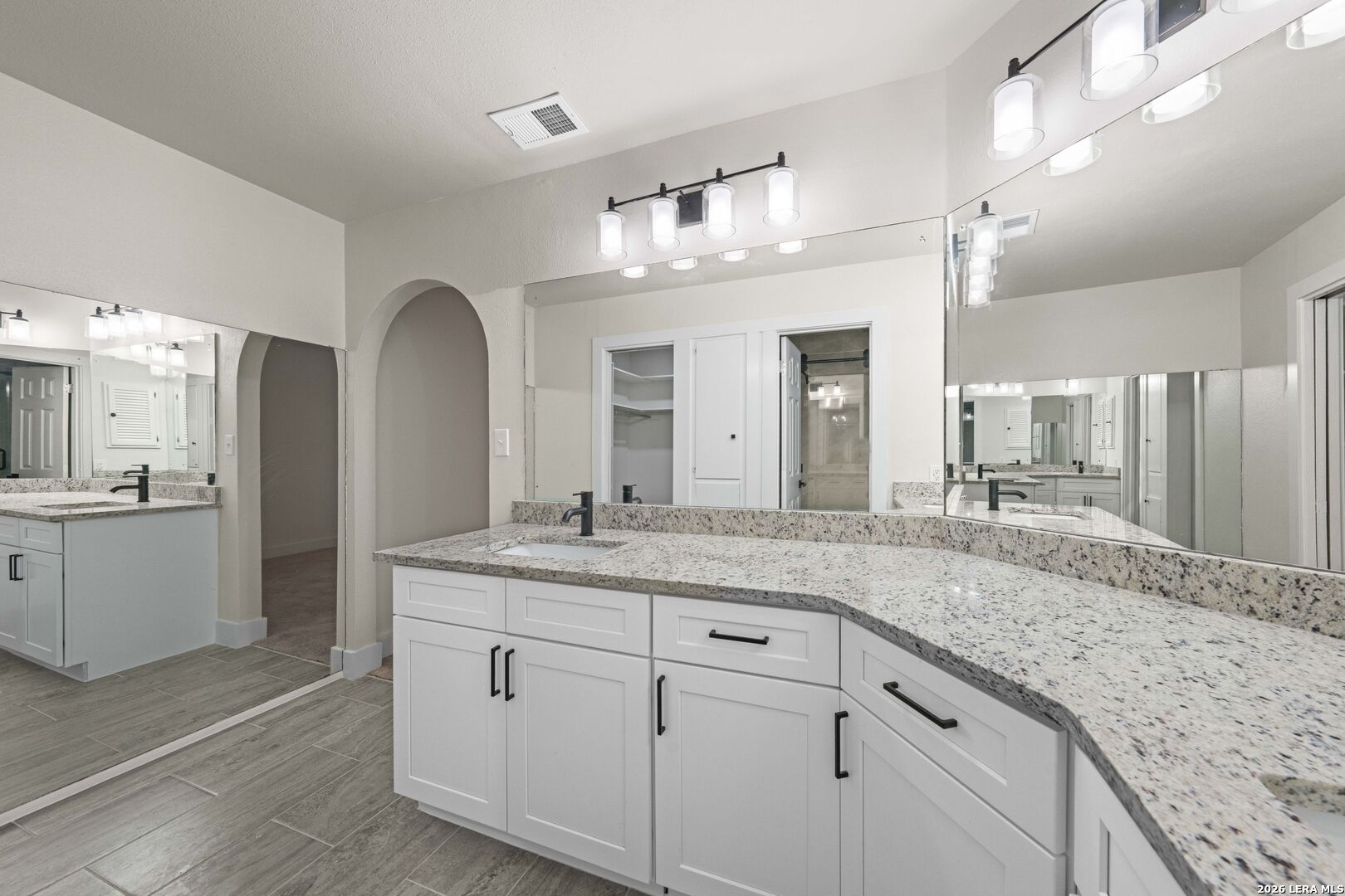 5914 Forest Mill San Antonio TX 78240