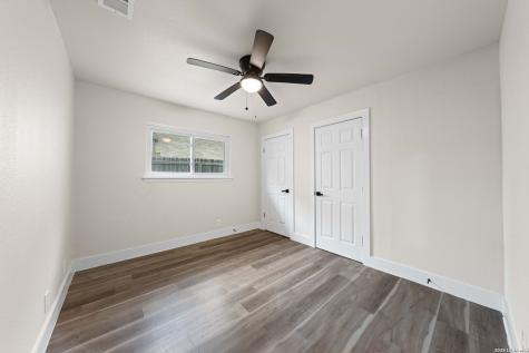 5914 Forest Mill San Antonio TX 78240