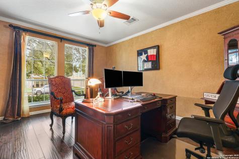 913 Desert Bluff San Antonio TX 78258