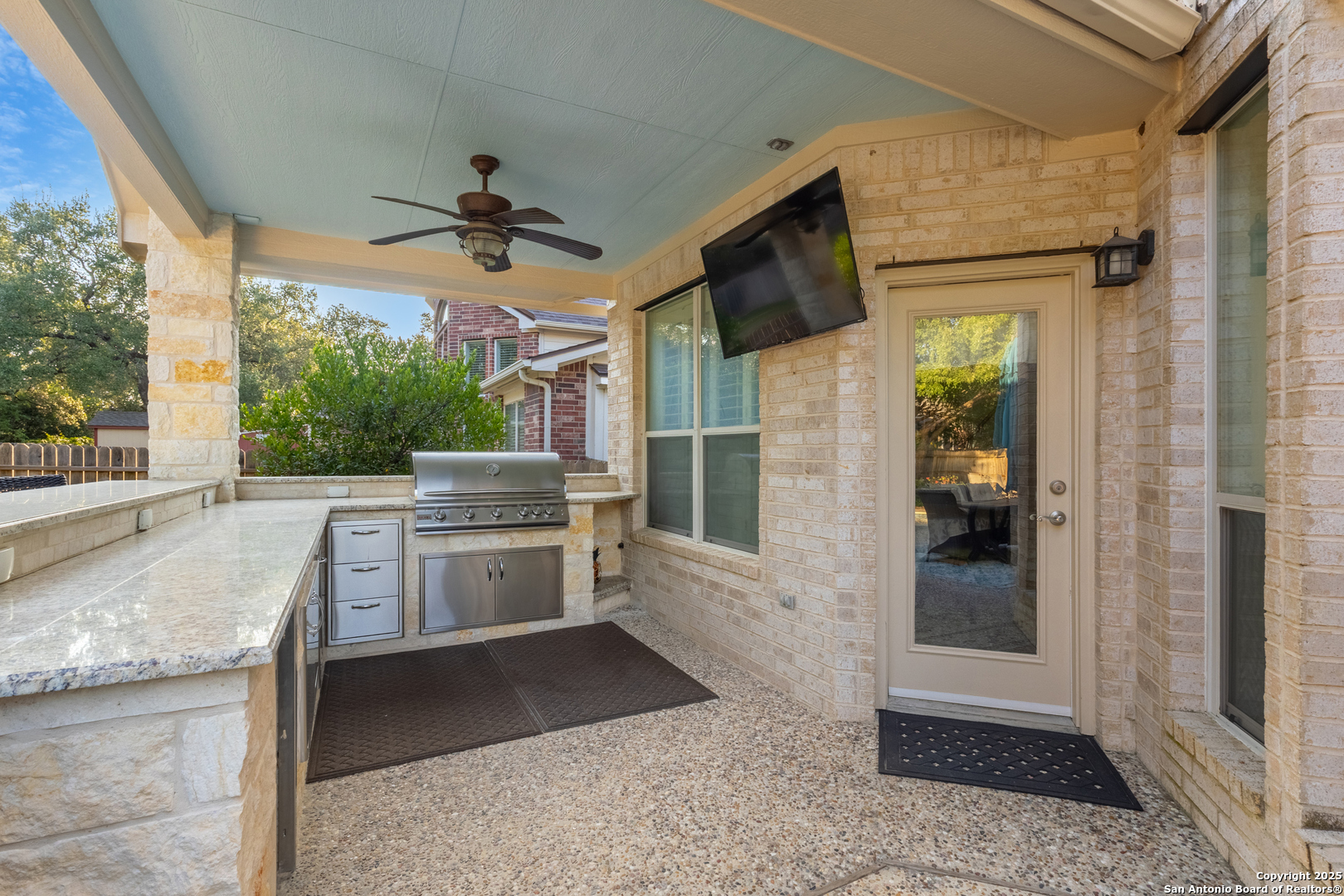 913 Desert Bluff San Antonio TX 78258