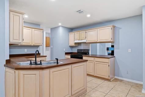 8950 Rich Quail San Antonio TX 78251