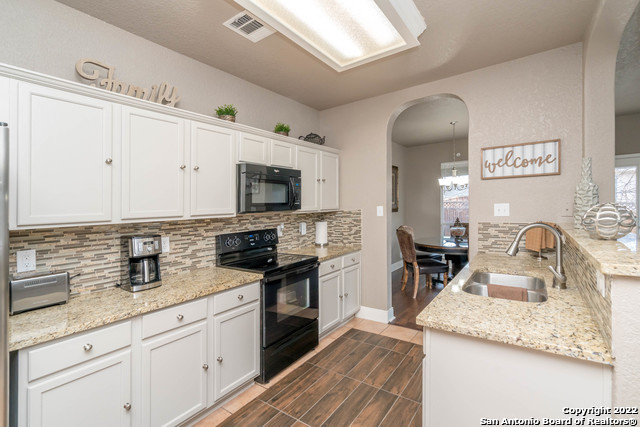 6703 Biscay Bay San Antonio TX 78249