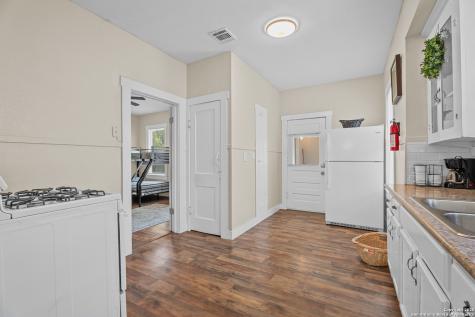 1726 Center San Antonio TX 78202