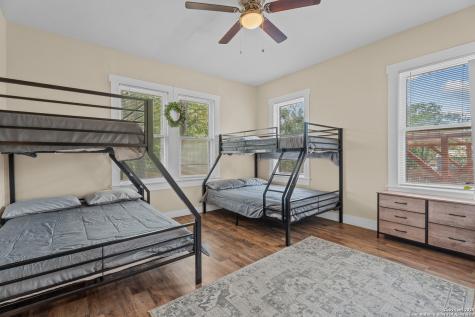 1726 Center San Antonio TX 78202
