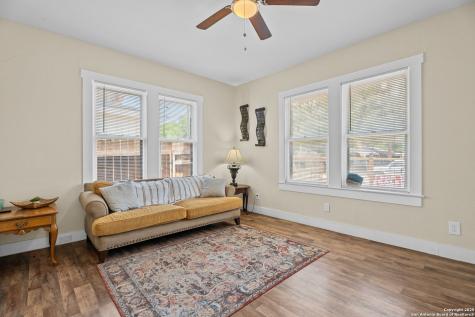 1726 Center San Antonio TX 78202