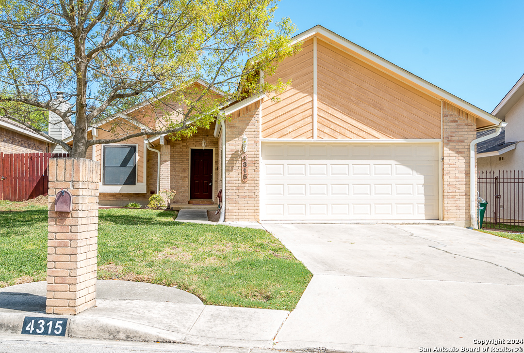 4315 Sandy Crest San Antonio TX 78217