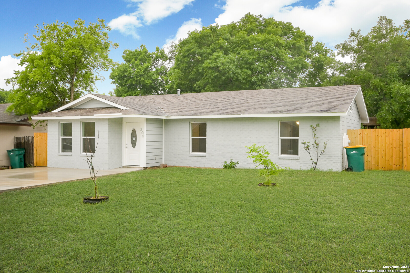 309 Vivian Drive Converse TX 78109