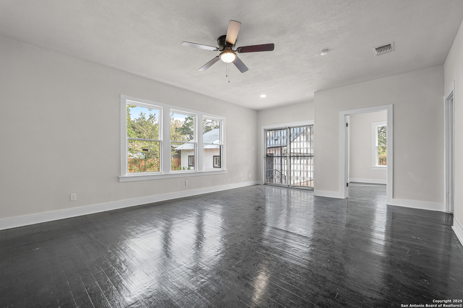 343 Canton San Antonio TX 78202