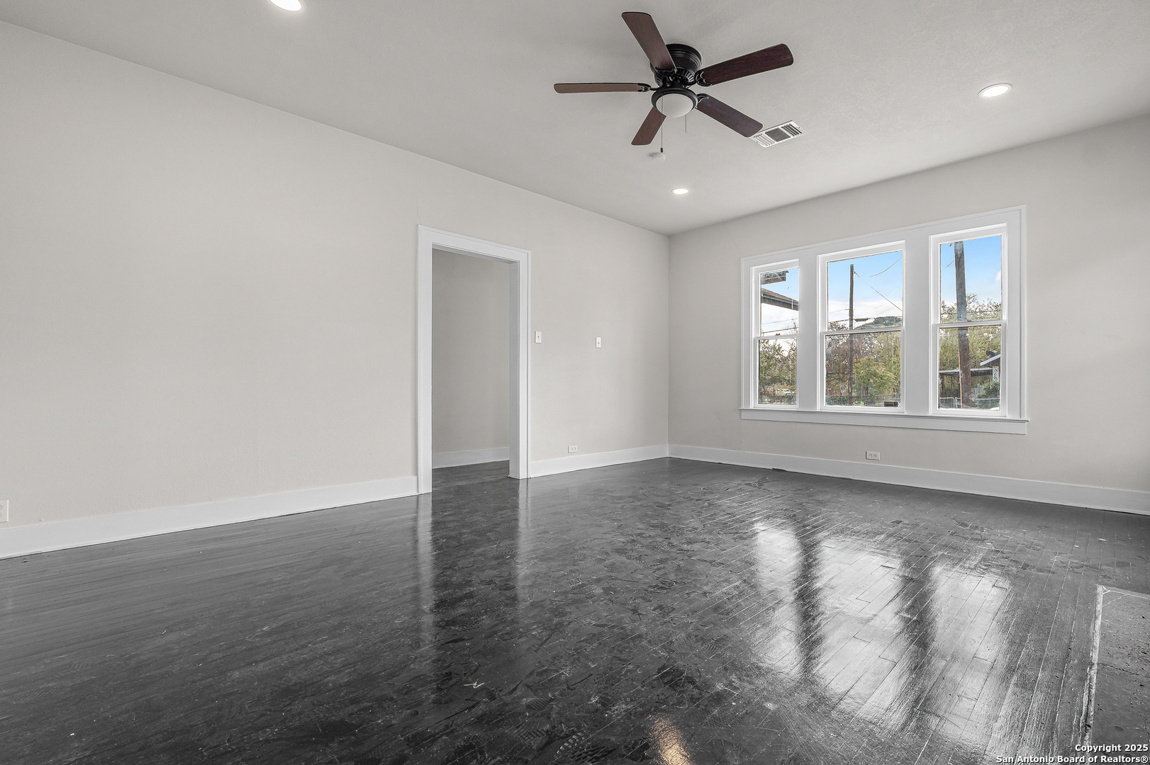 343 Canton San Antonio TX 78202