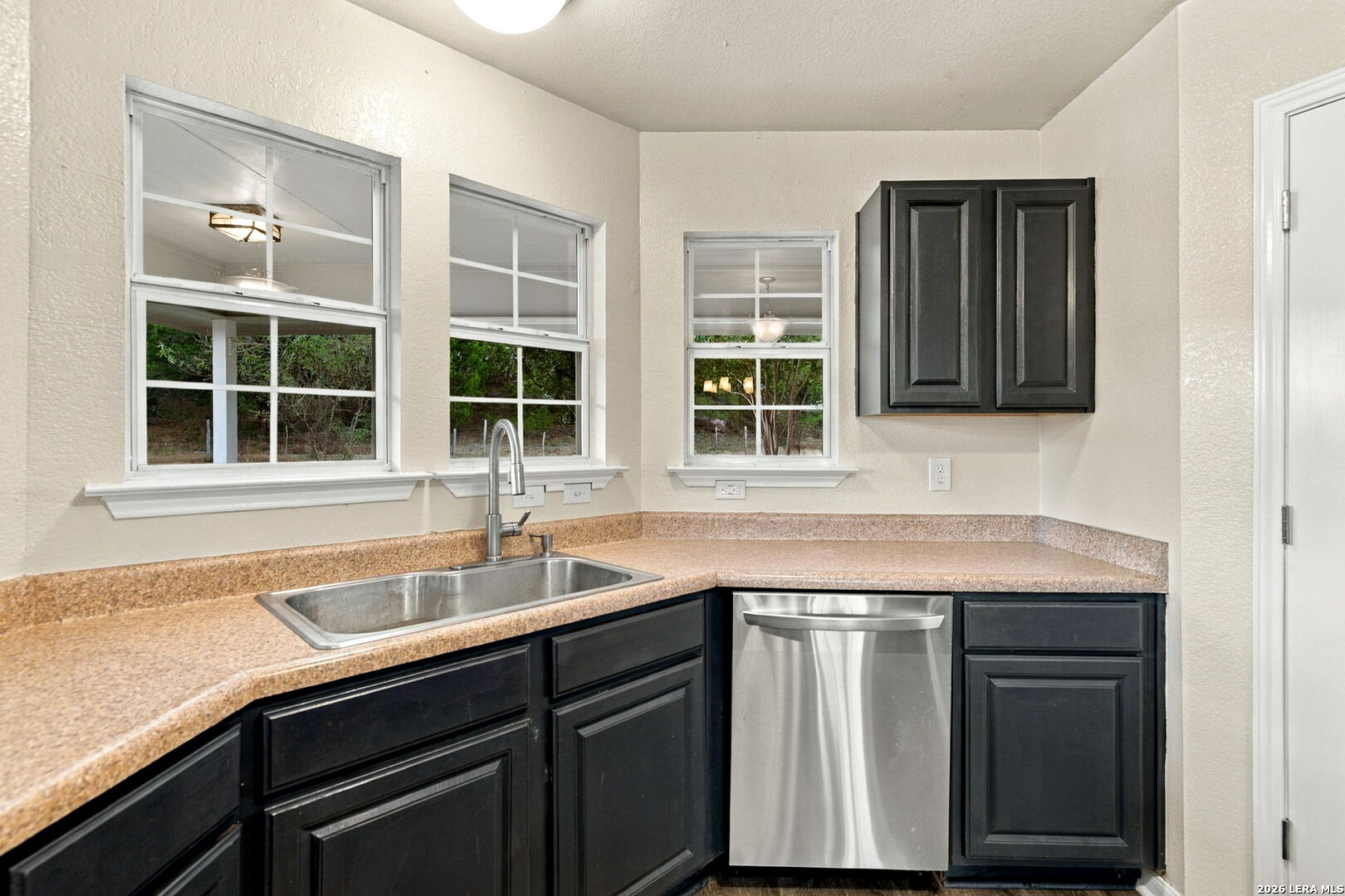 266 Agarita Lakehills TX 78063