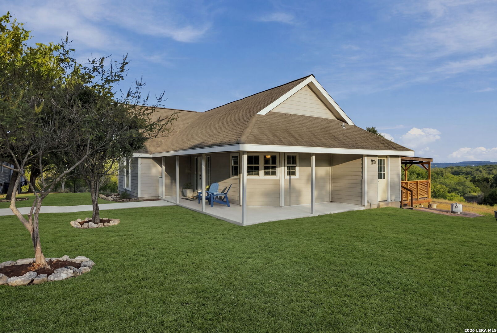 266 Agarita Lakehills TX 78063