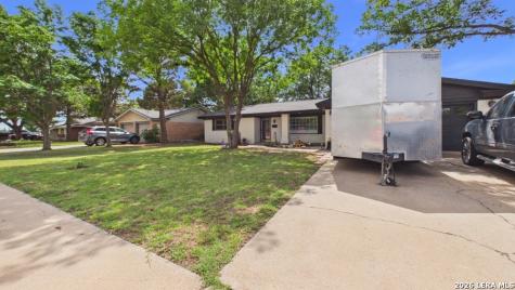 6902 Elkridge Lubbock TX 79413