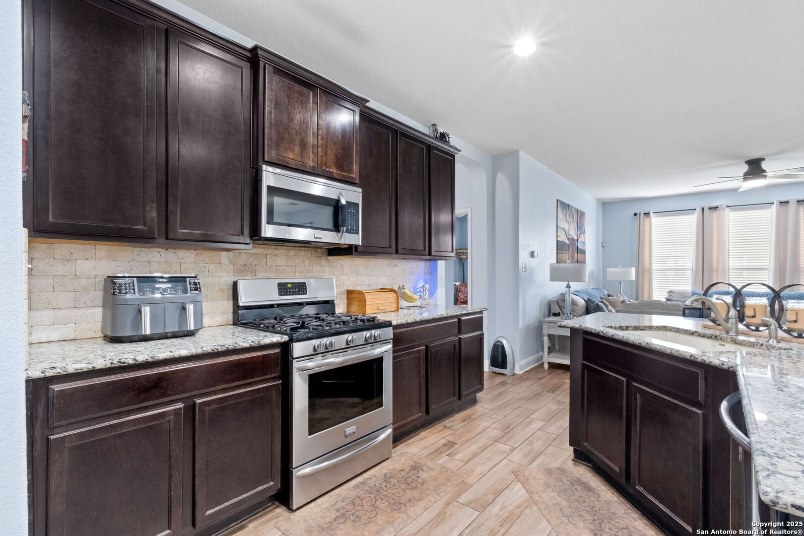 6048 Akin Song San Antonio TX 78261