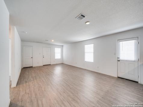 4231 Revetment Way San Antonio TX 78223