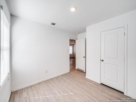 4231 Revetment Way San Antonio TX 78223