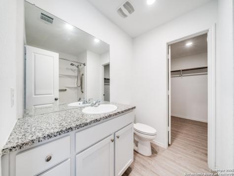 4231 Revetment Way San Antonio TX 78223