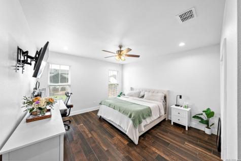 156 Woodbridge Drive La Vernia TX 78121