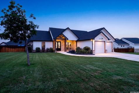 156 Woodbridge Drive La Vernia TX 78121