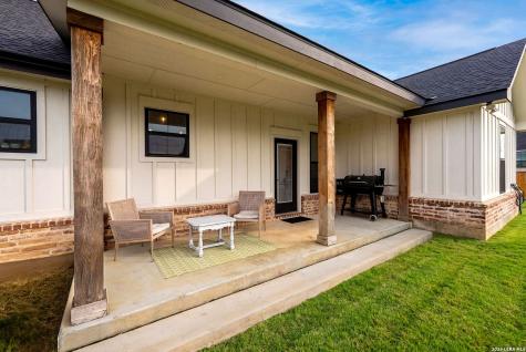 156 Woodbridge Drive La Vernia TX 78121