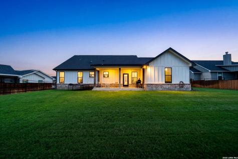 156 Woodbridge Drive La Vernia TX 78121