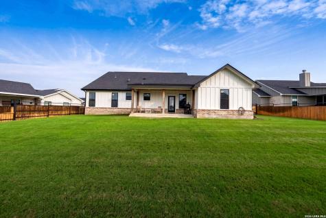 156 Woodbridge Drive La Vernia TX 78121