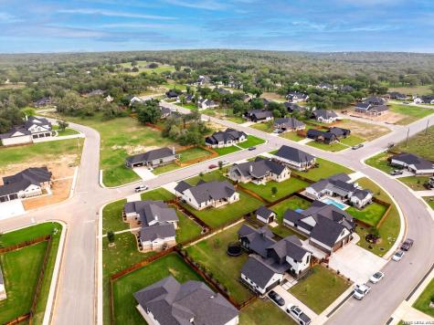 156 Woodbridge Drive La Vernia TX 78121