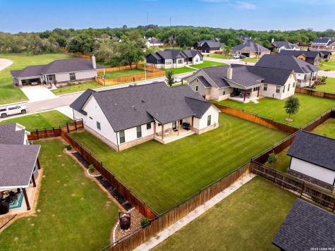 156 Woodbridge Drive La Vernia TX 78121