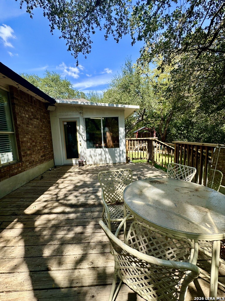 15502 Clover Ridge San Antonio TX 78248