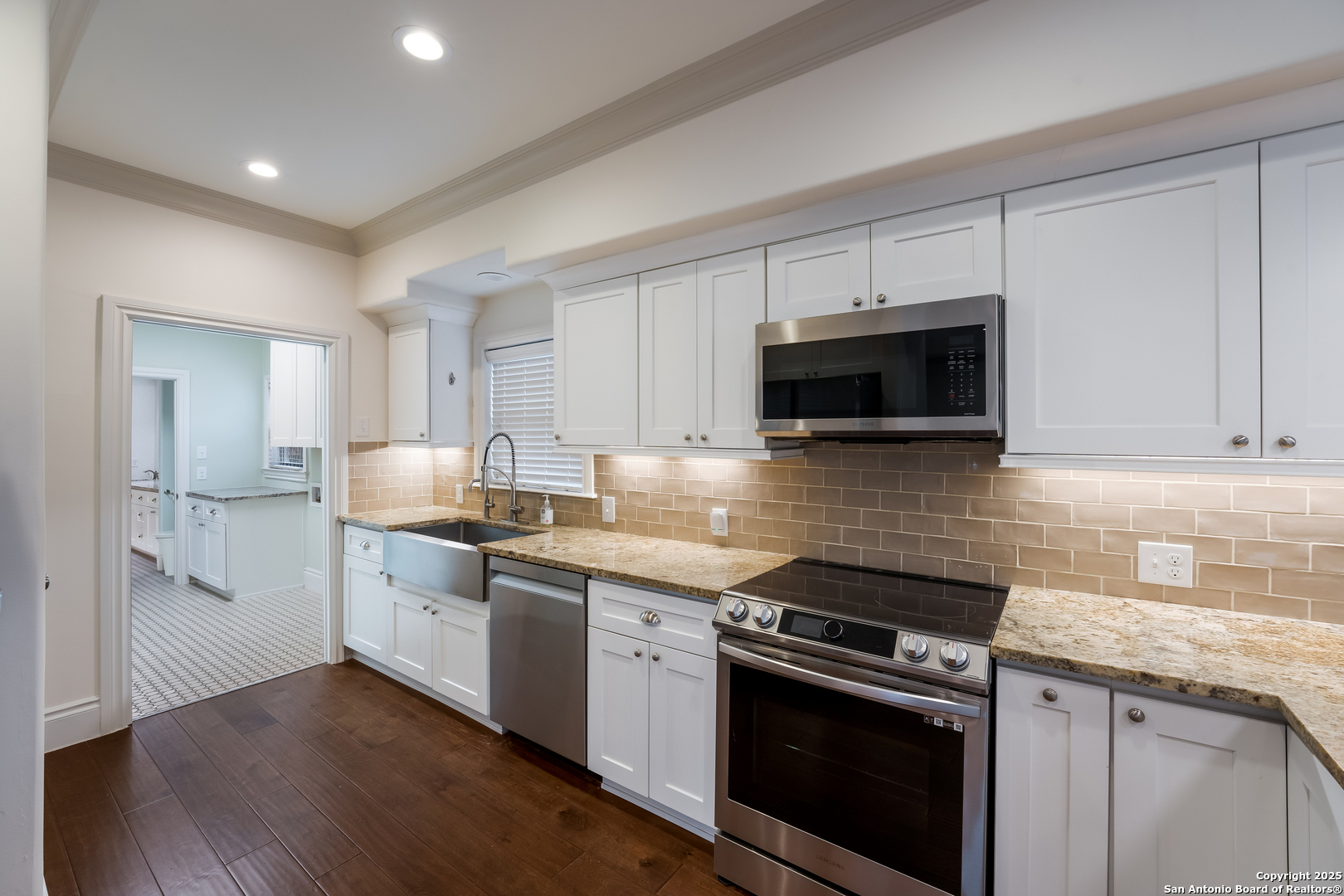 402 Elmhurst San Antonio TX 78209