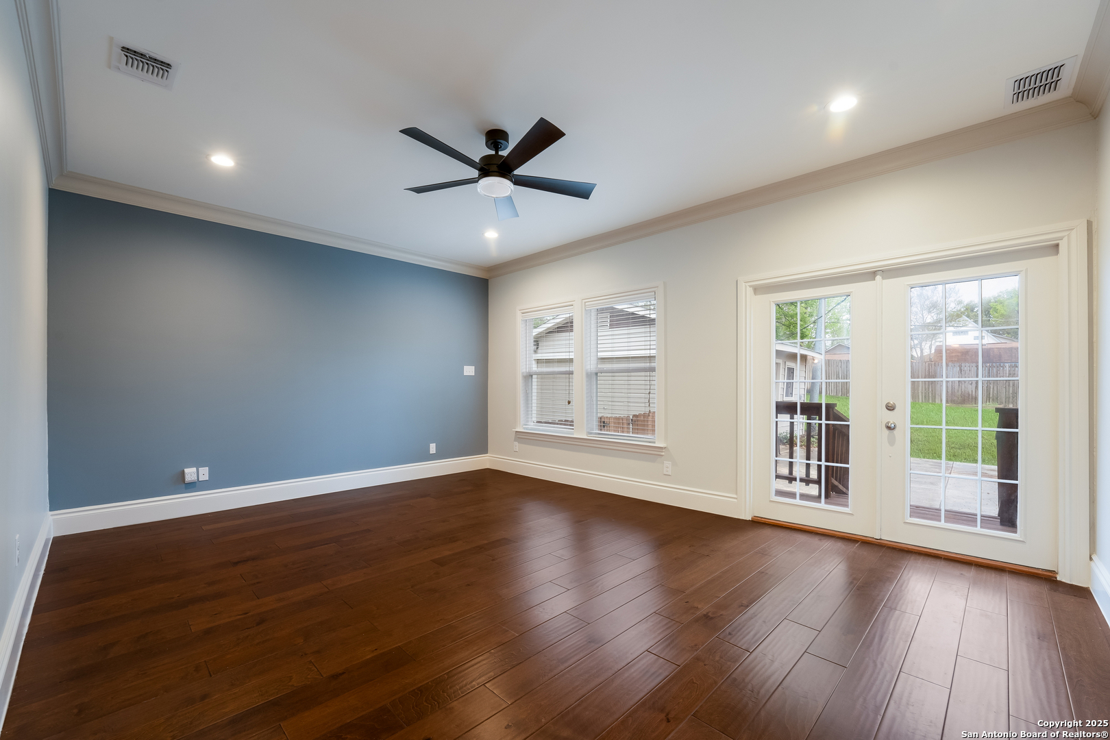 402 Elmhurst San Antonio TX 78209