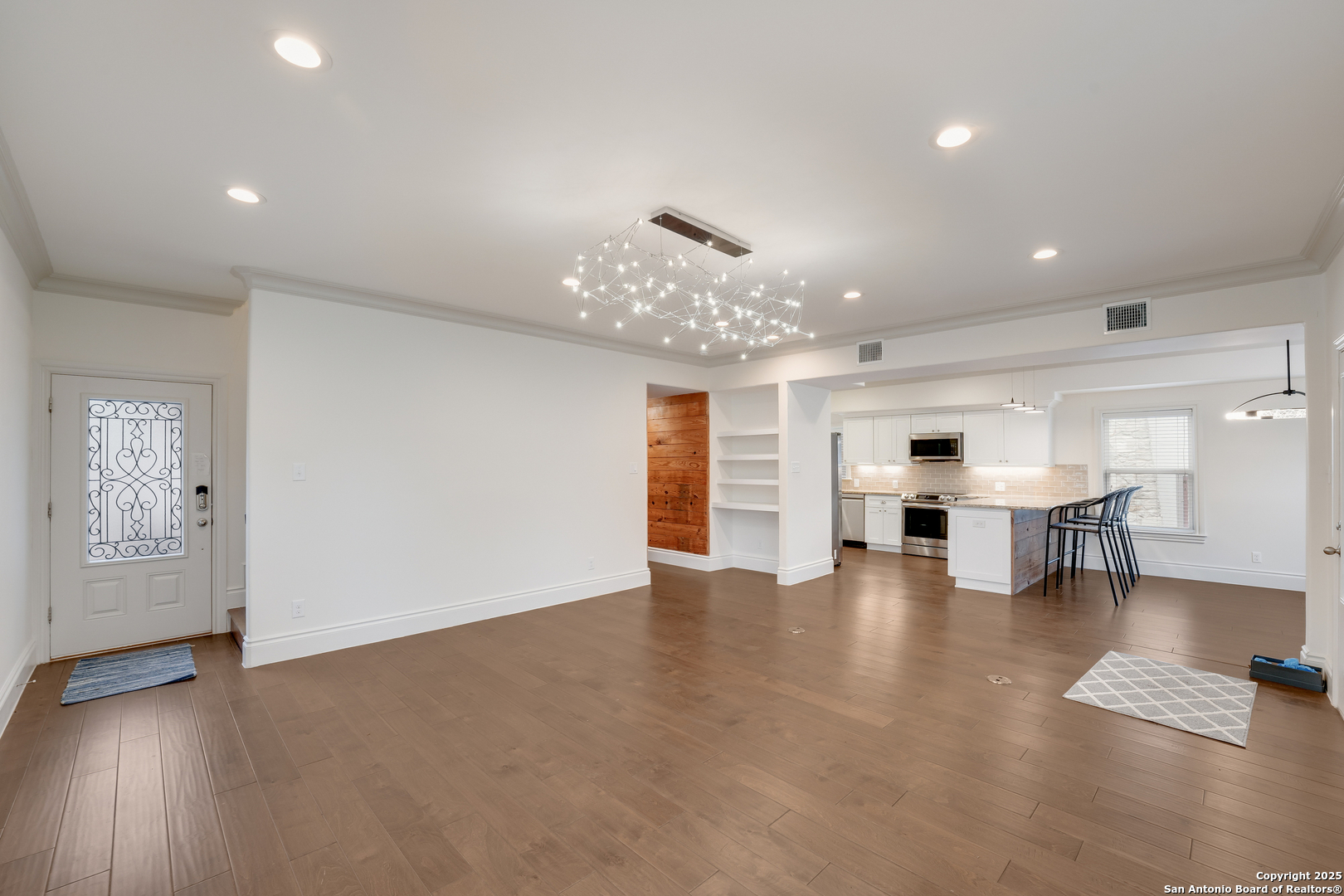 402 Elmhurst San Antonio TX 78209