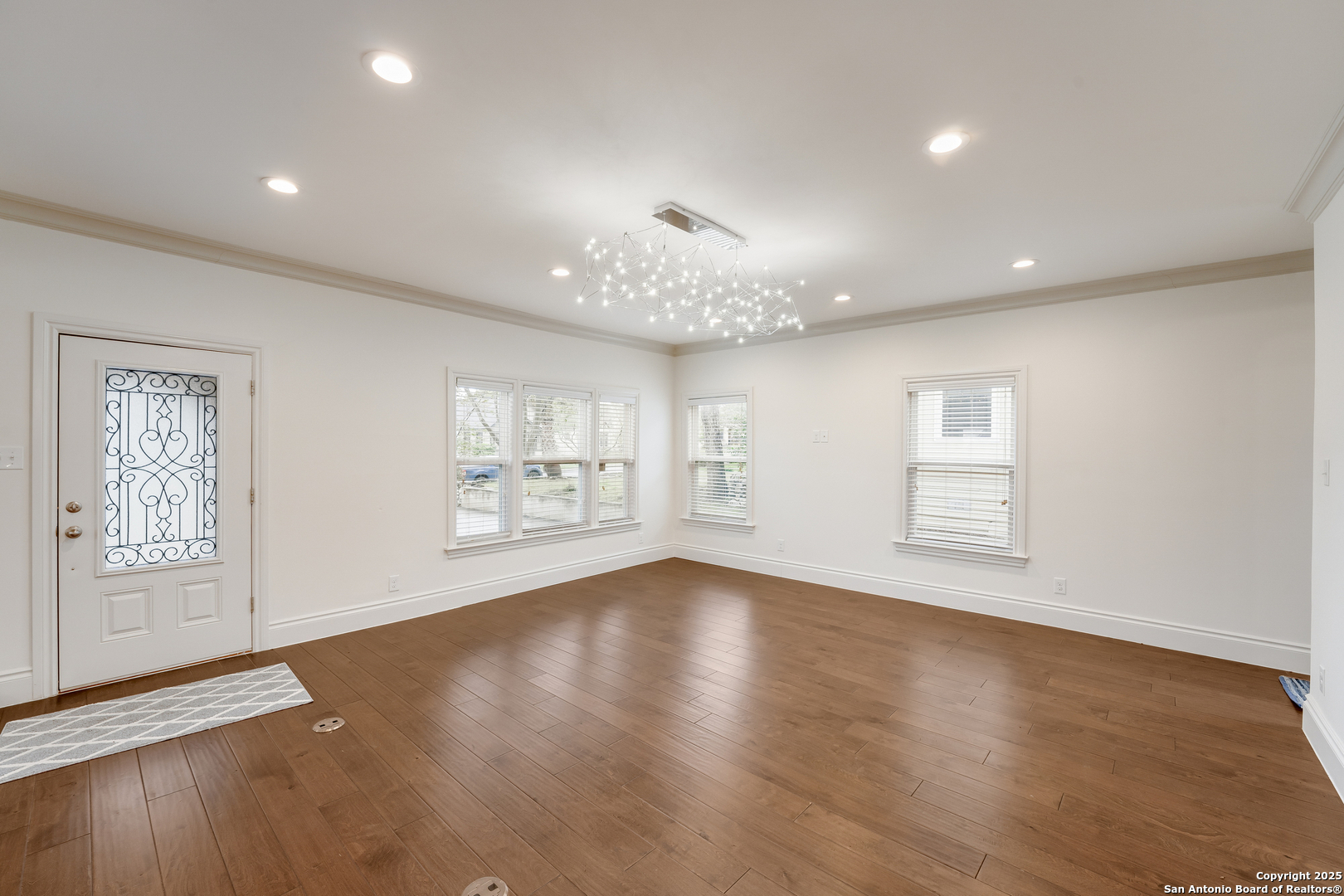 402 Elmhurst San Antonio TX 78209
