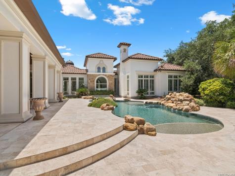 202 Wellesley Loop Shavano Park TX 78231