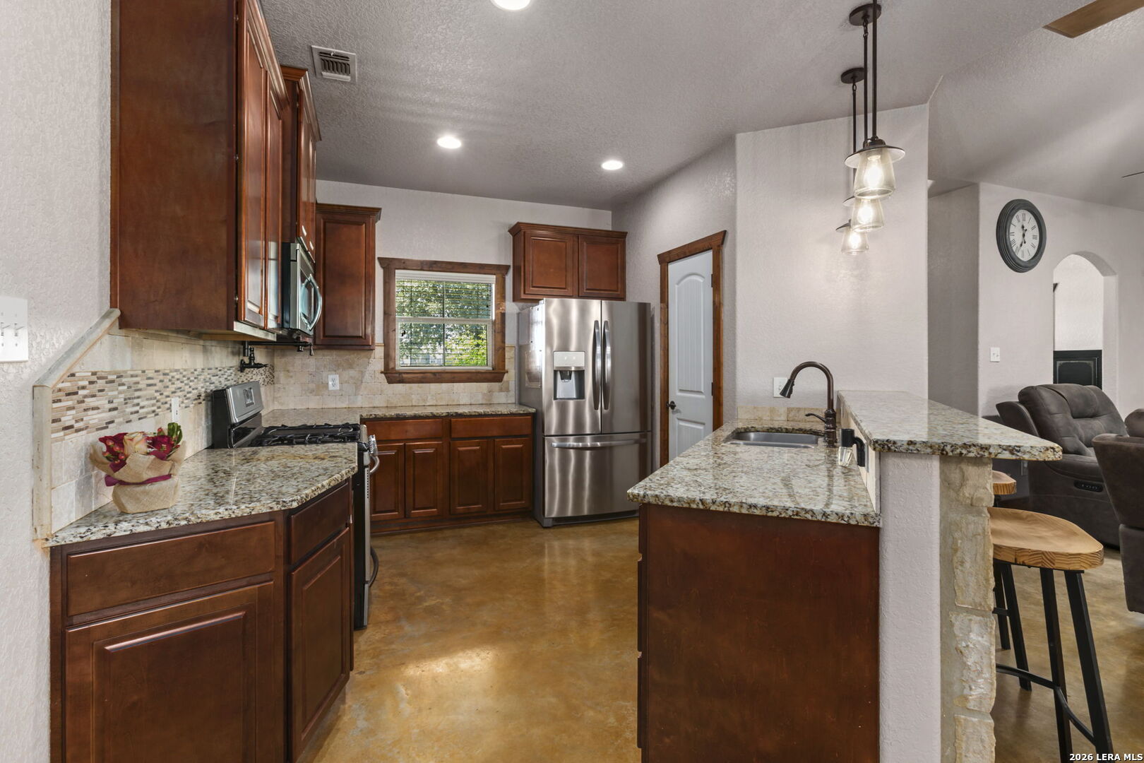 193 County Road 271 Rio Medina TX 78066