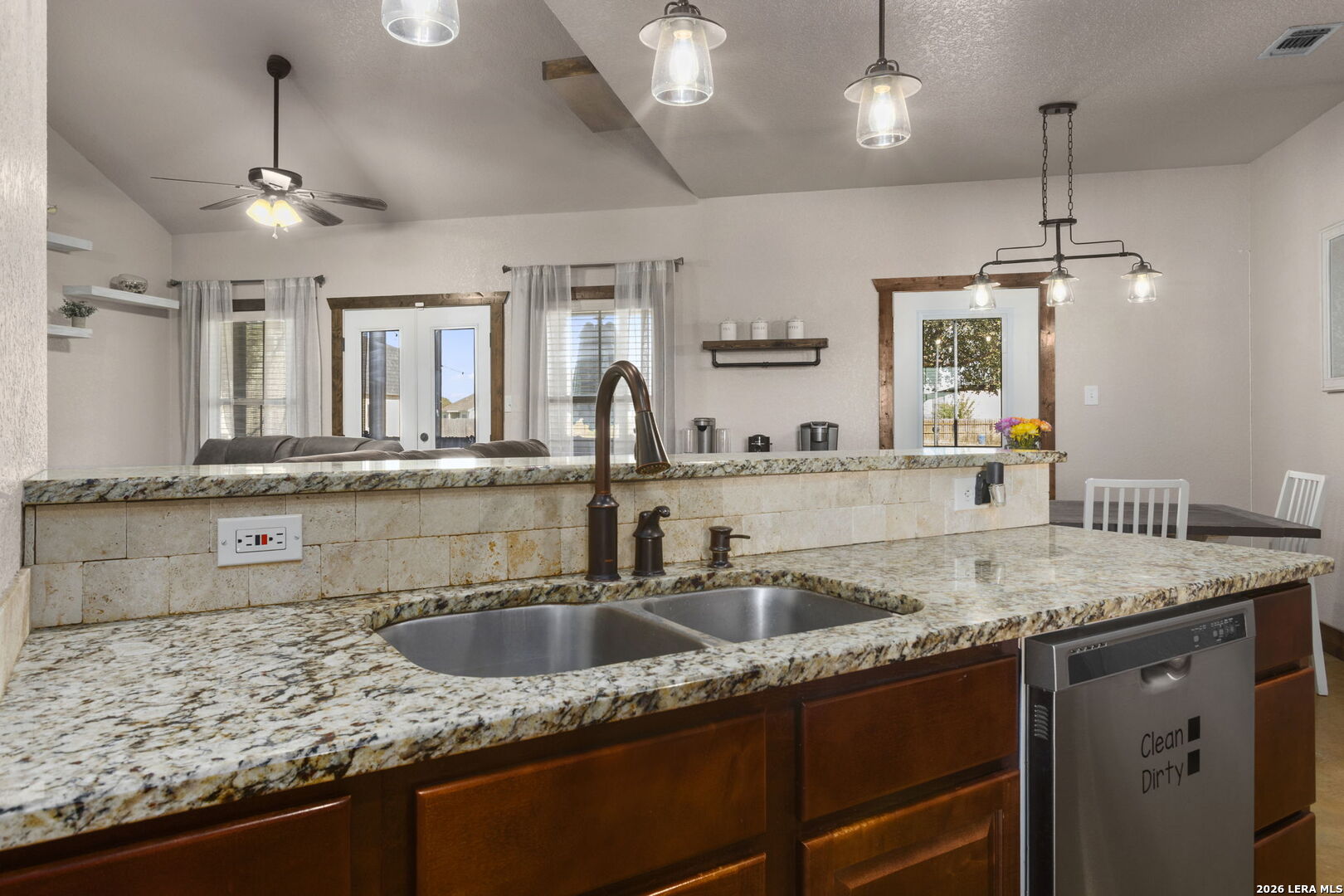 193 County Road 271 Rio Medina TX 78066