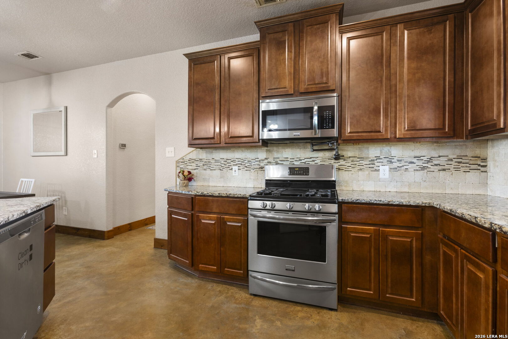 193 County Road 271 Rio Medina TX 78066