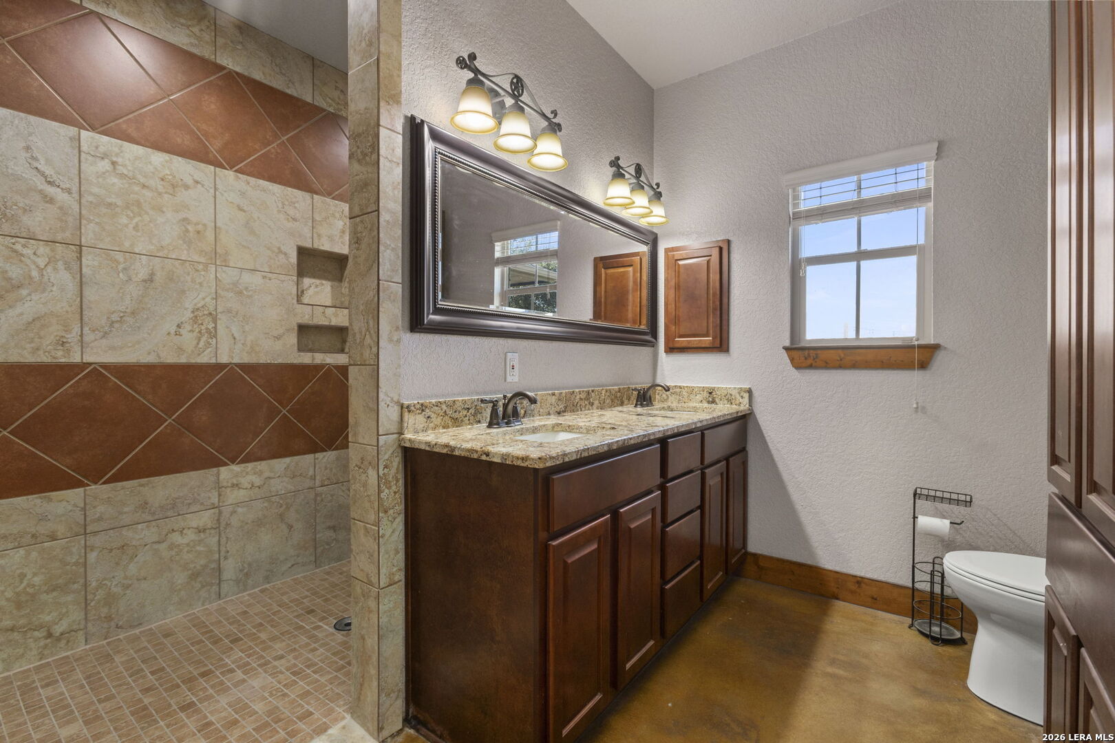 193 County Road 271 Rio Medina TX 78066