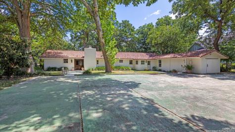 2323 Terminal Loop Mcqueeney TX 78123