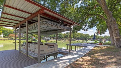 2323 Terminal Loop Mcqueeney TX 78123