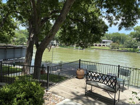 2323 Terminal Loop Mcqueeney TX 78123